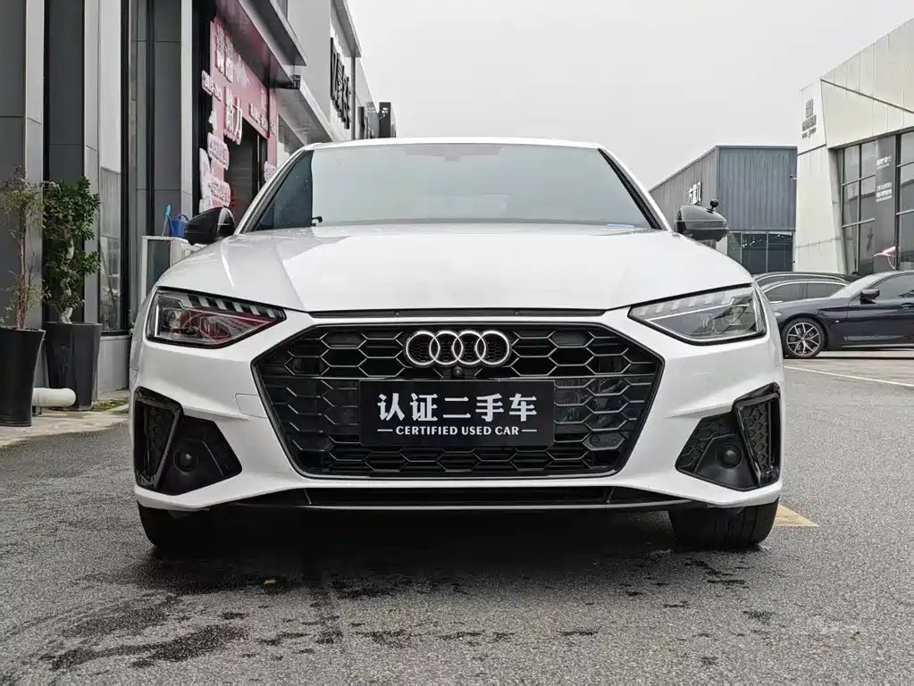 Audi A4 2025