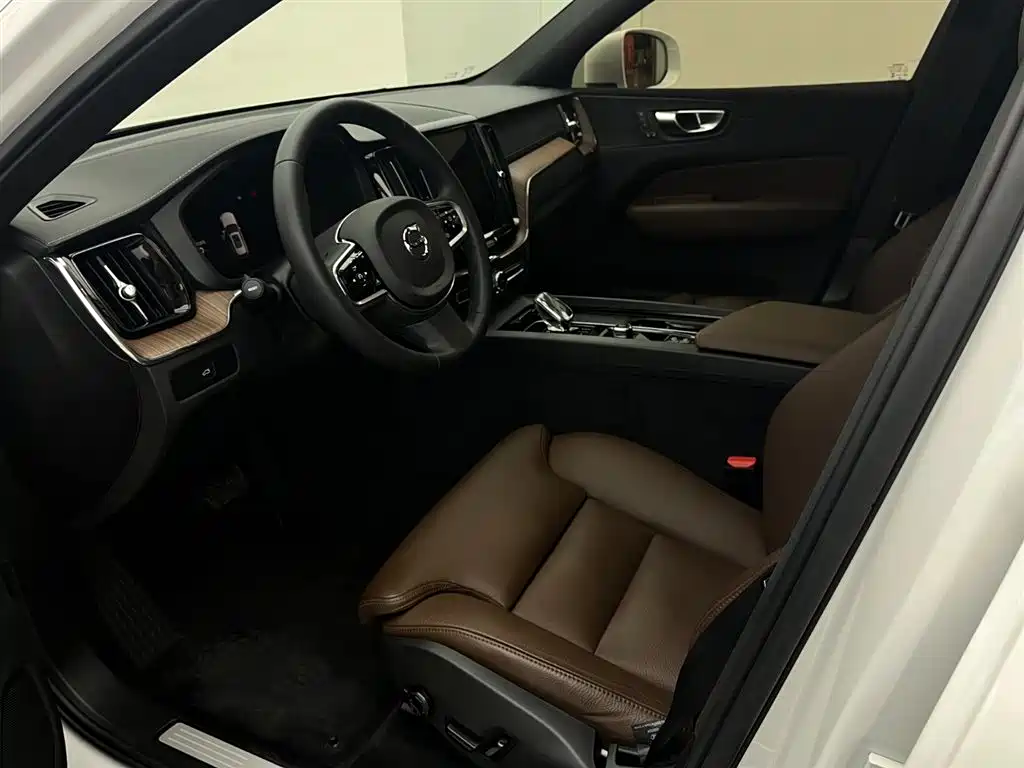Volvo XC60 2024