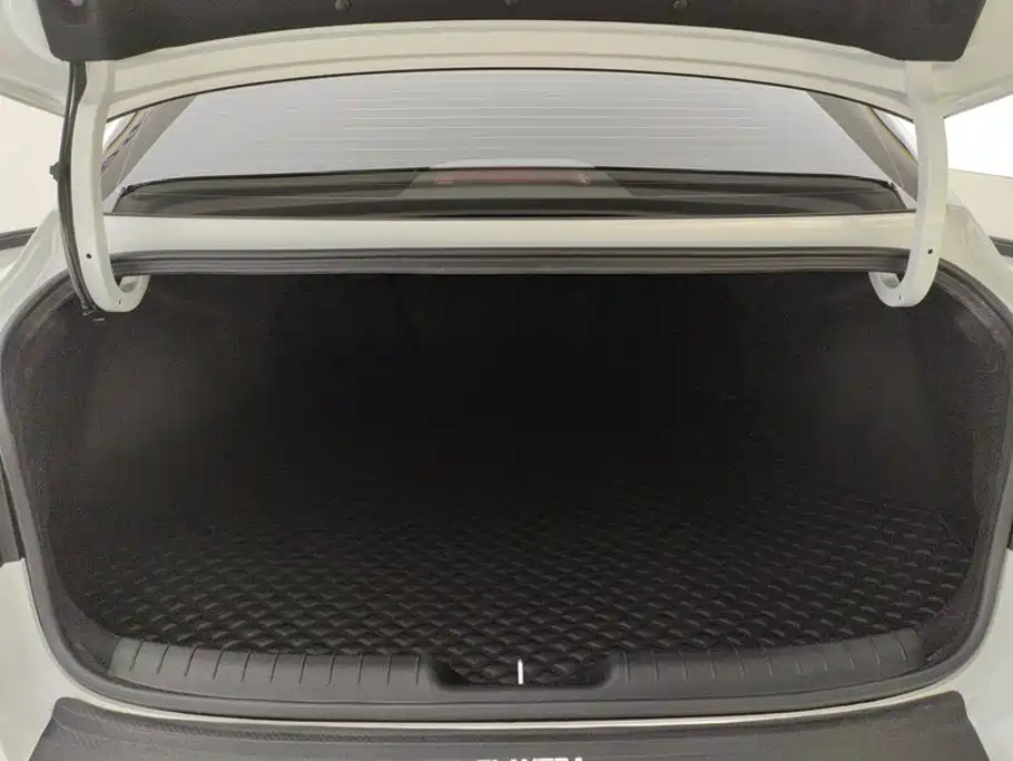 Hyundai Elantra 2025
