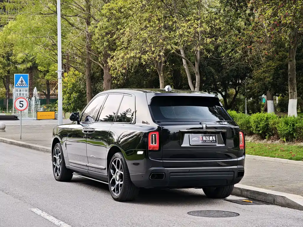 Rolls-Royce Cullinan 2021