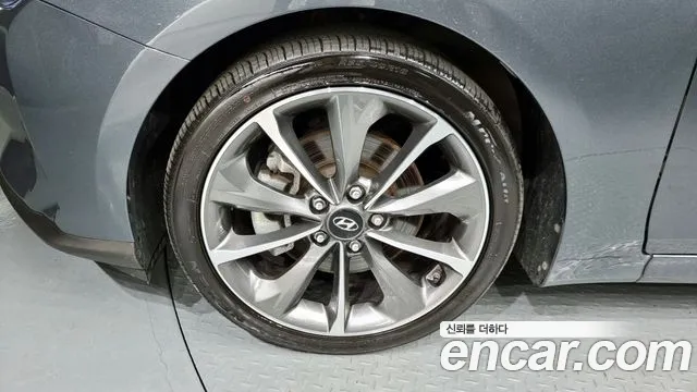 Hyundai Veloster 2020