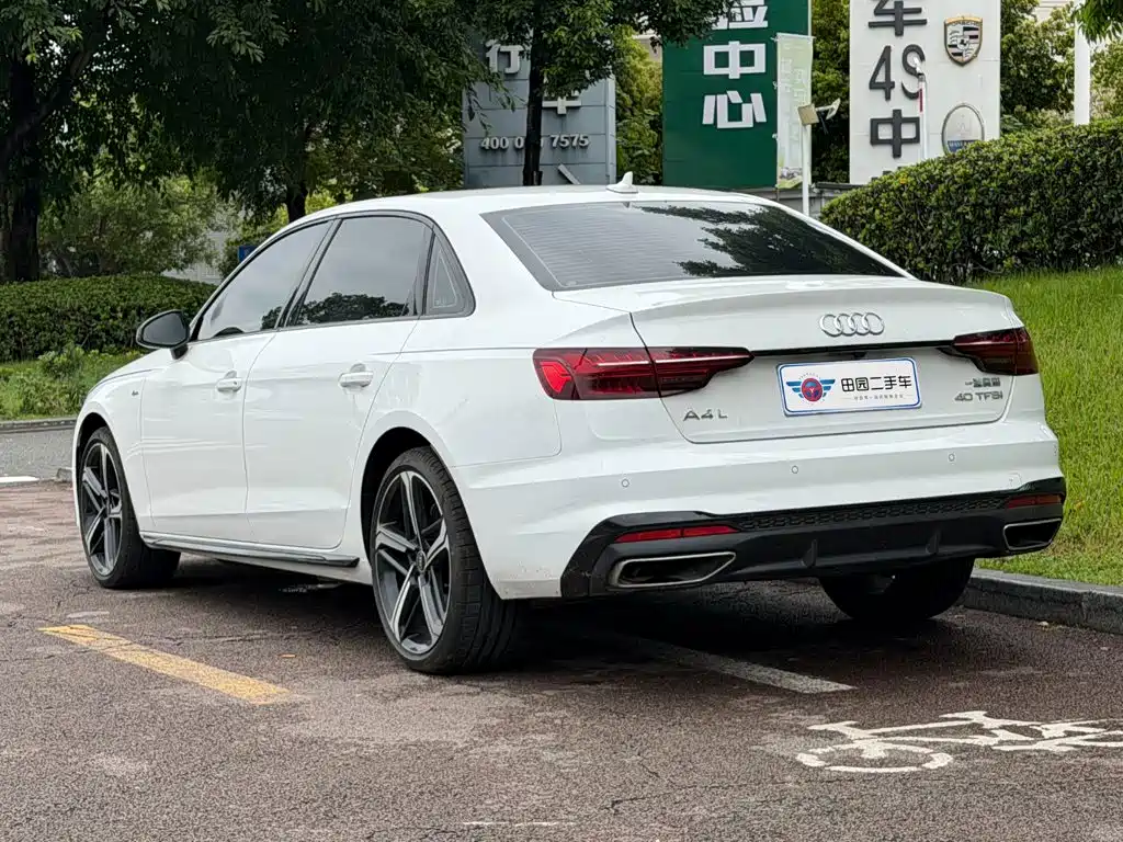 Audi A4 2025