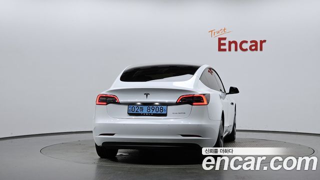 Tesla Model 3 2022