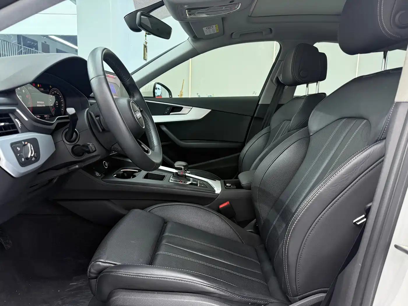 Audi A4 2023