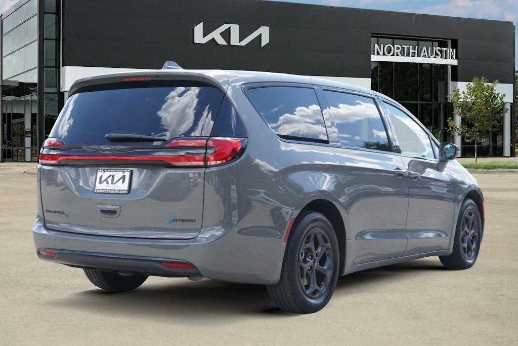 Chrysler Pacifica 2022