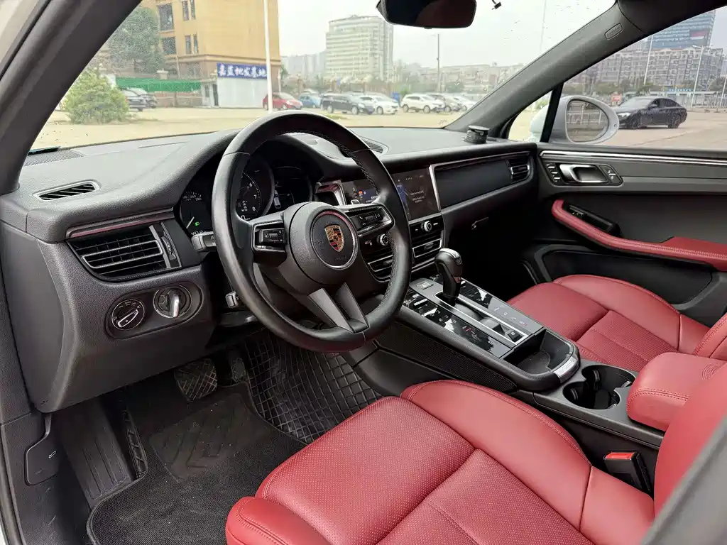 Porsche Macan 2023
