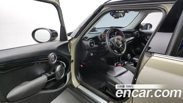 Mini COOPER 2020