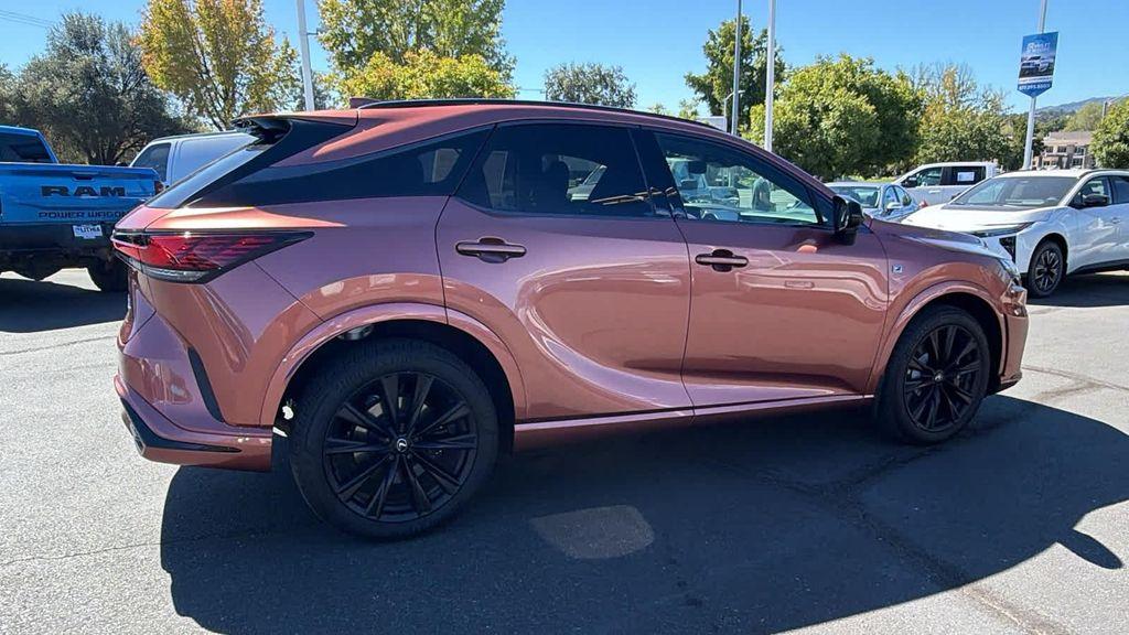 Lexus RX 2023