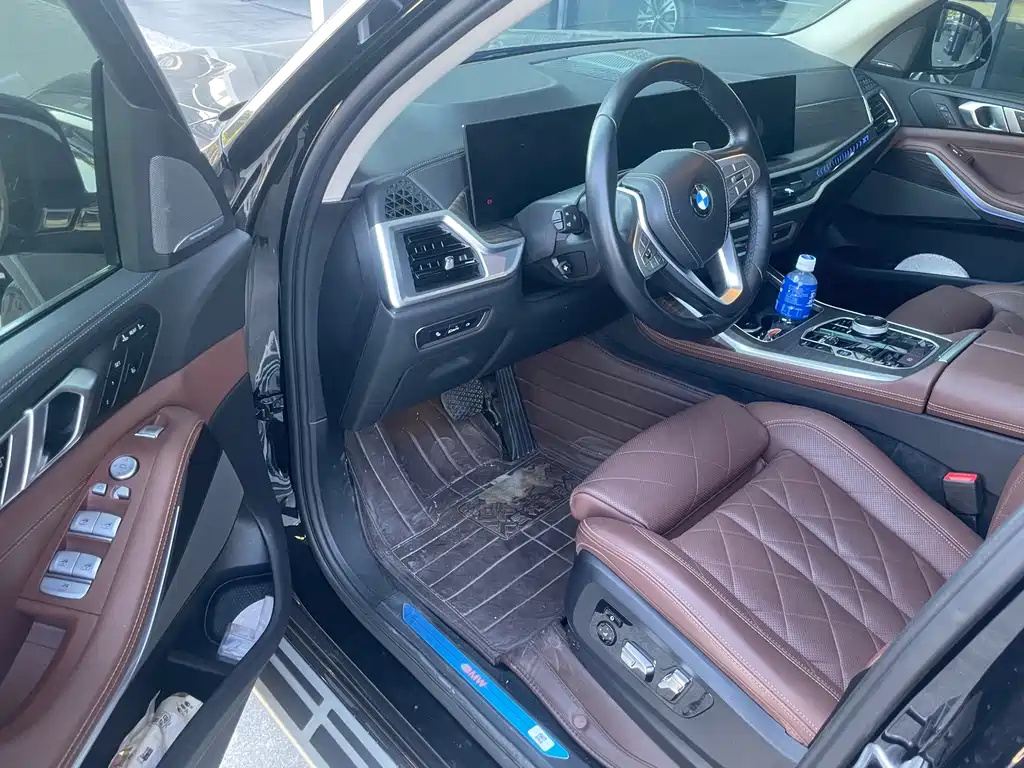 BMW X7 2023