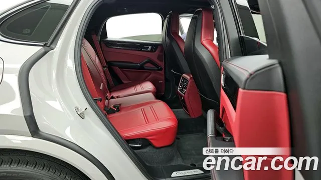 Porsche Cayenne 2021