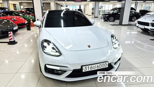 Porsche Panamera 2020