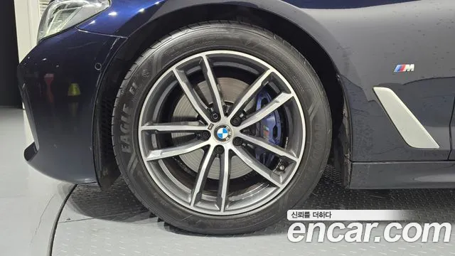 BMW 5 серии 2022