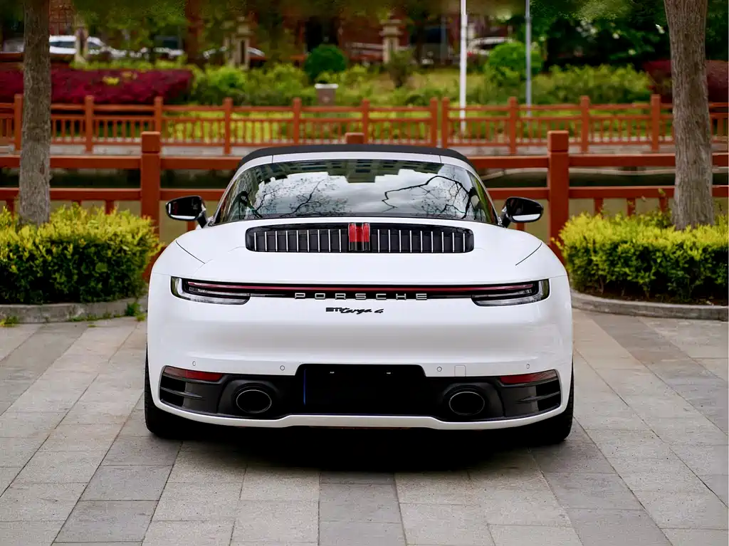 Porsche 911 2021
