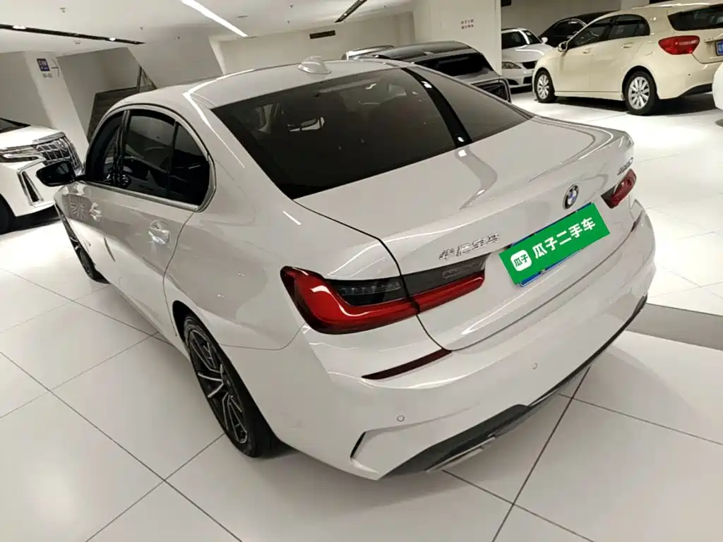 BMW 3 серии 2021