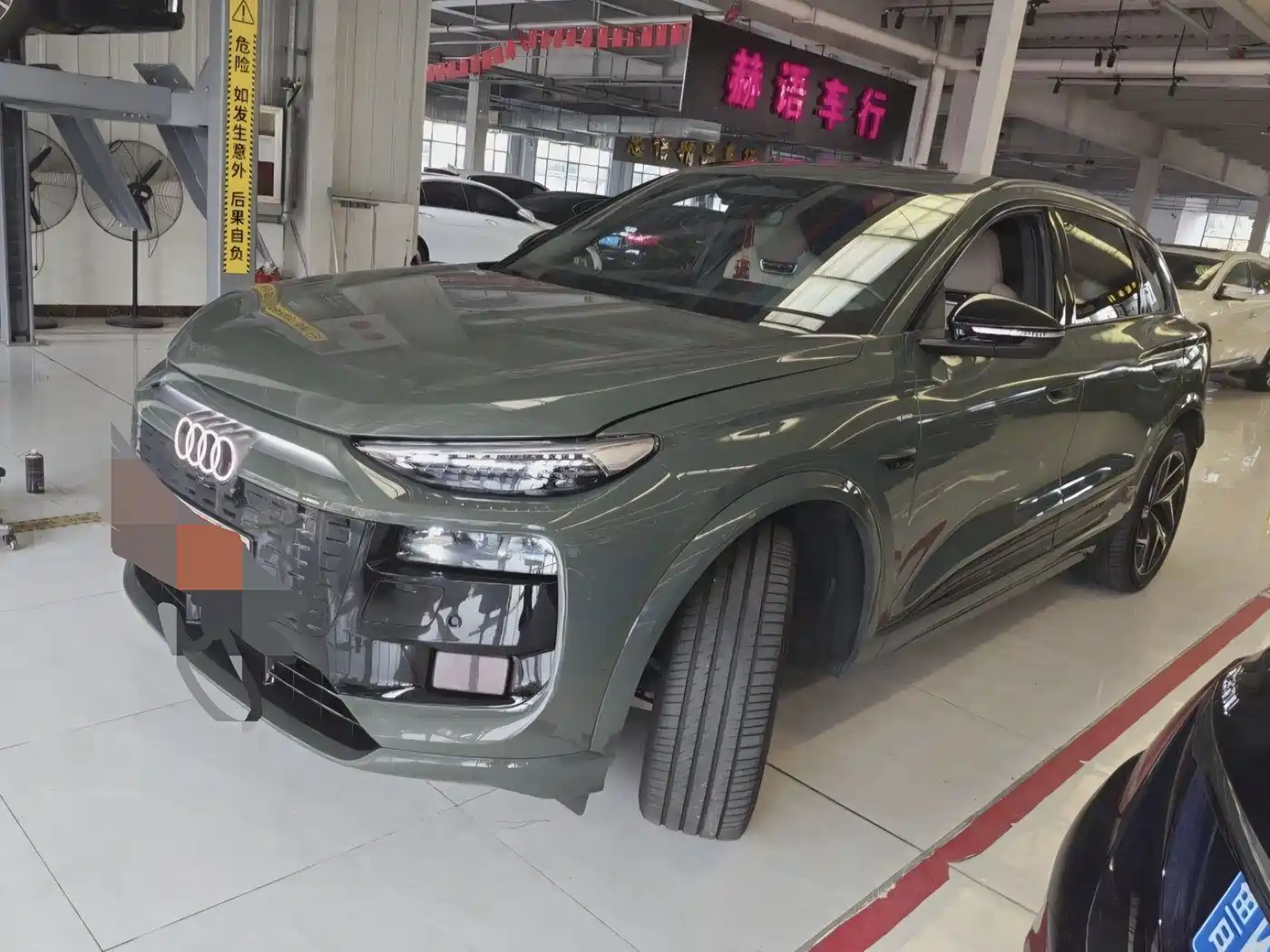 Audi e-tron 2025