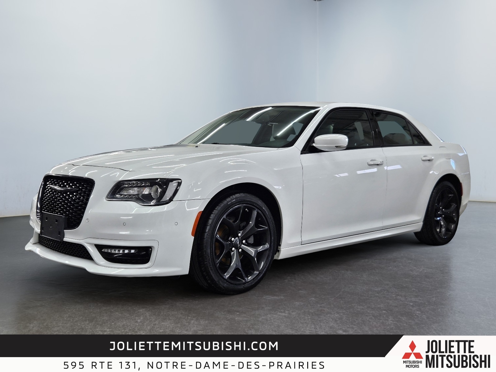 Chrysler 300 2022