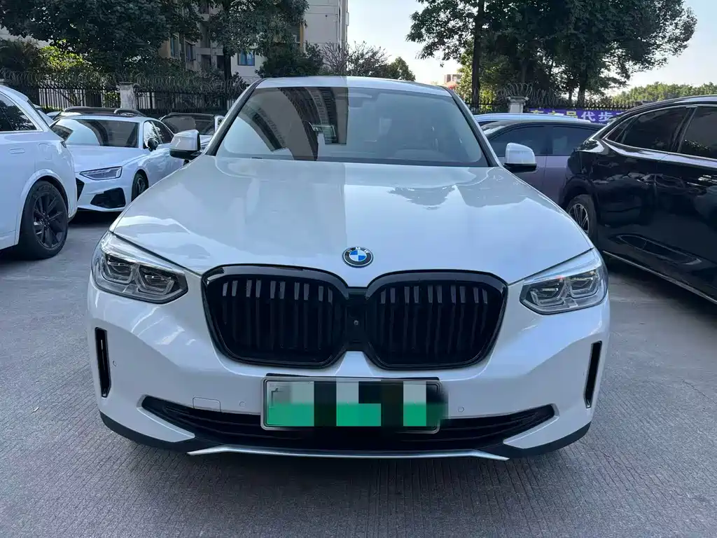 BMW iX3 2021