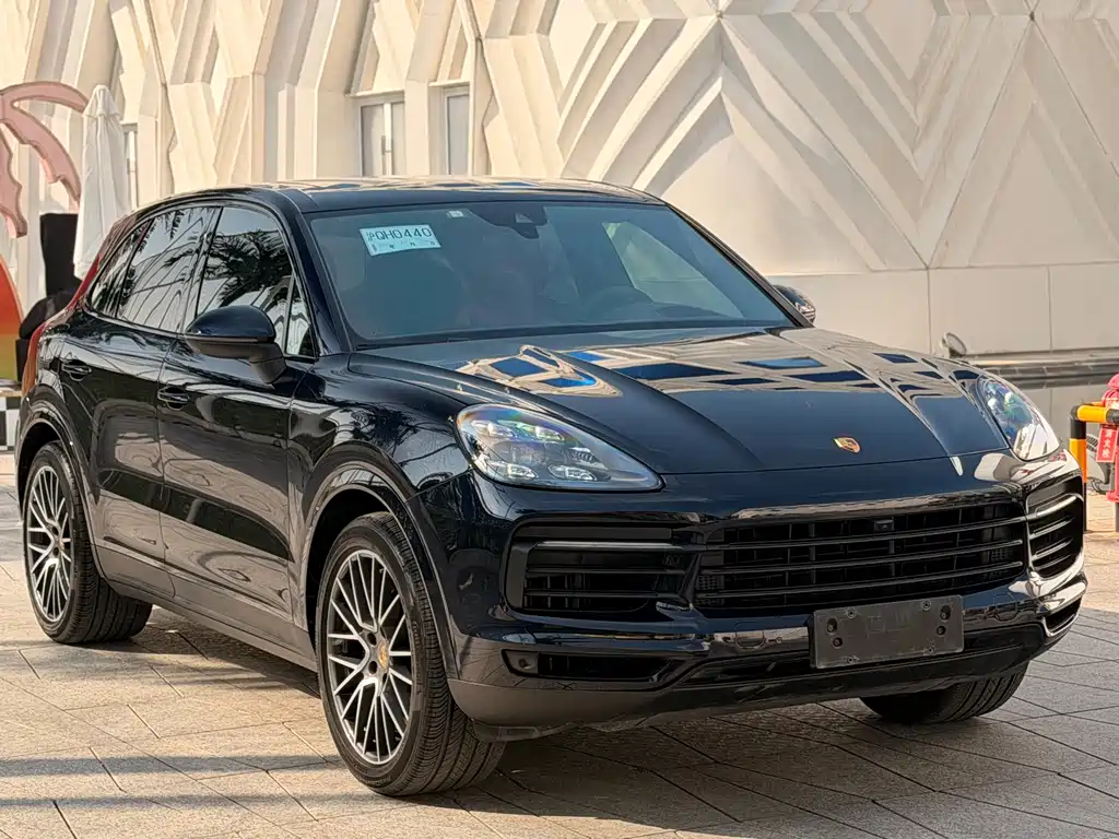 Porsche Cayenne 2021