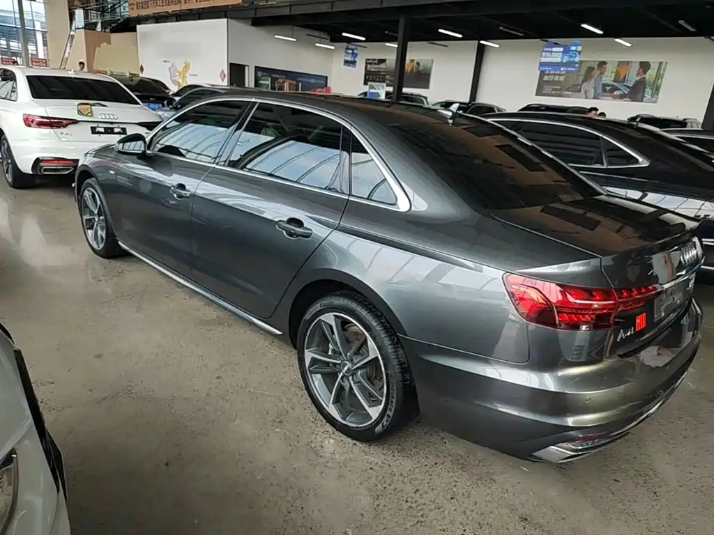Audi A4 2021