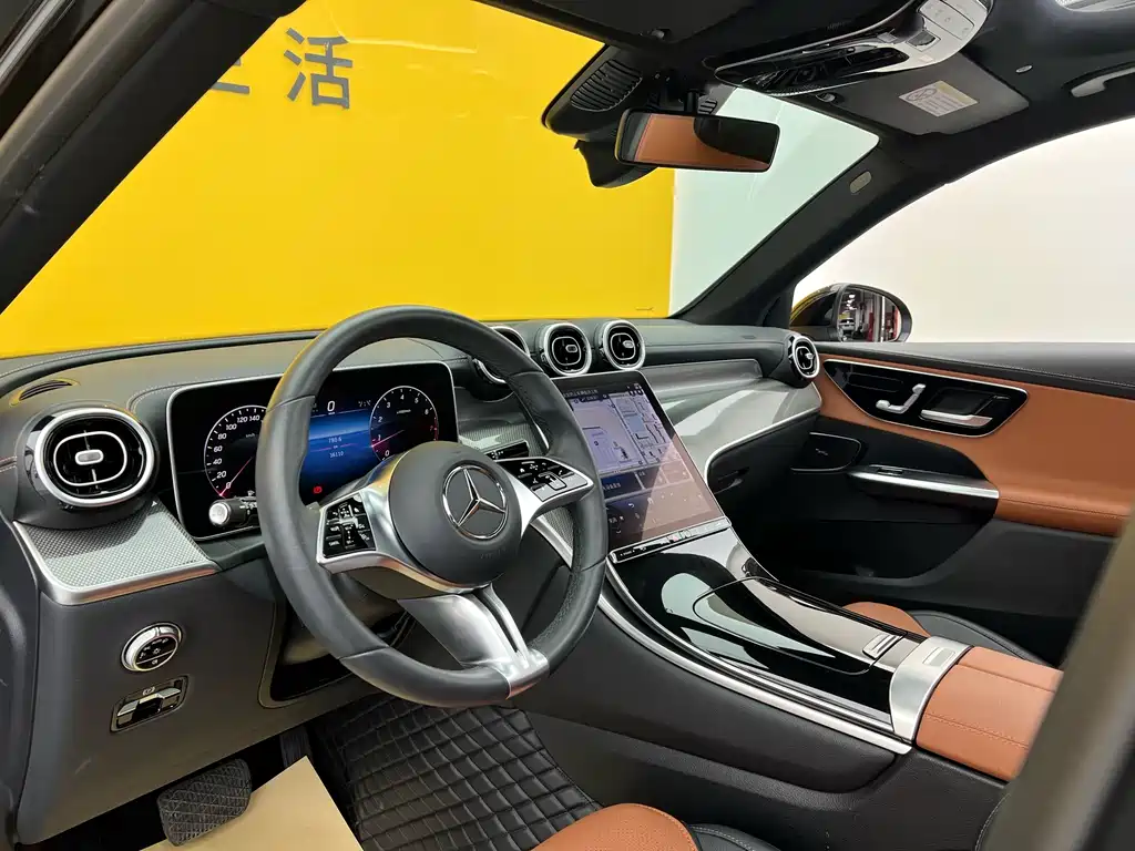 Mercedes-Benz GLC 2023