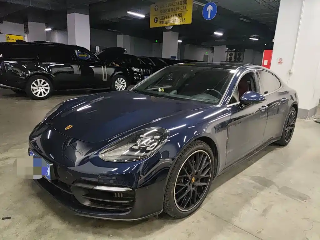 Porsche Panamera 2022