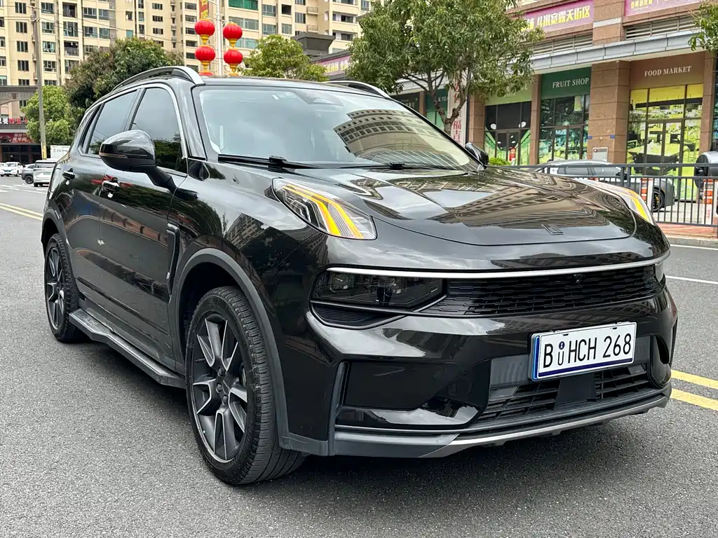 Lynk & Co 01 2022