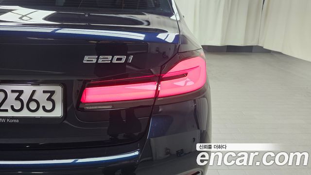 BMW 5 серии 2023
