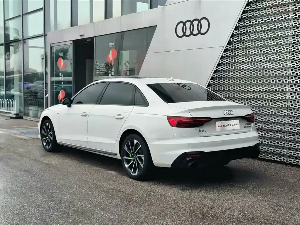 Audi A4 2023