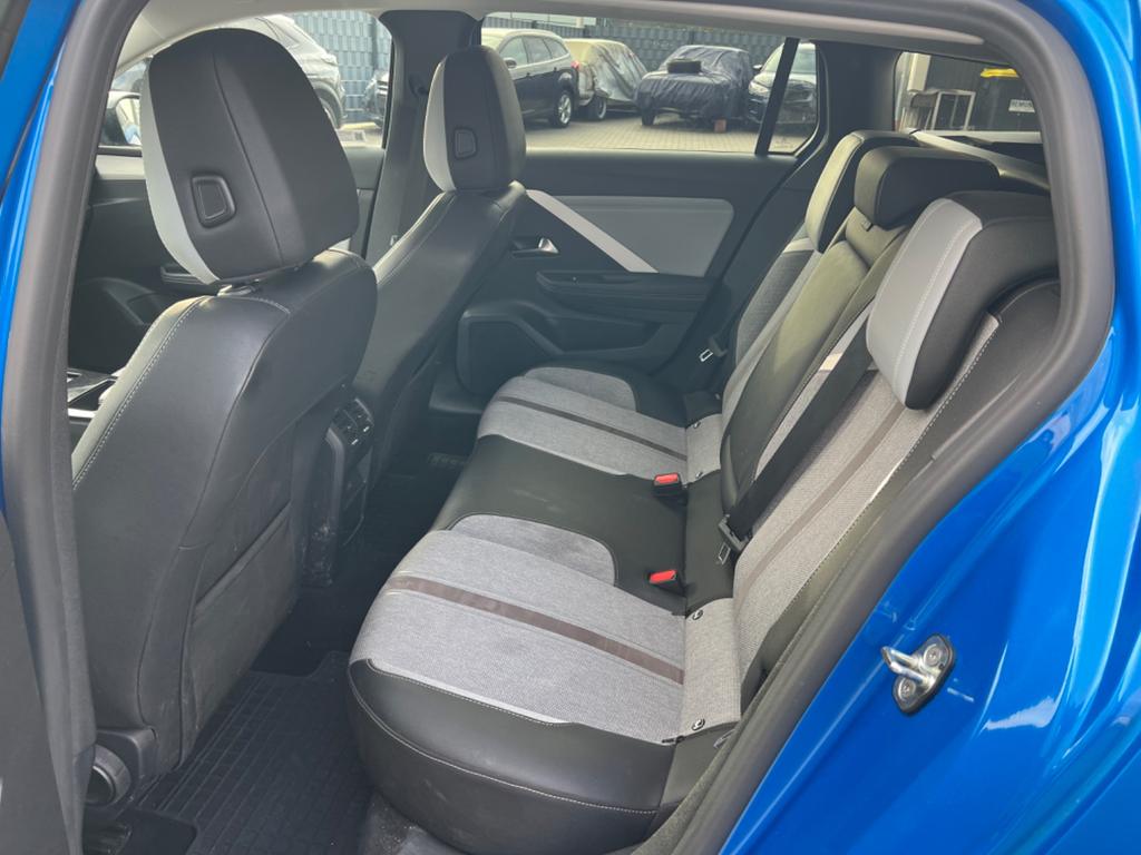 Opel Astra 2024