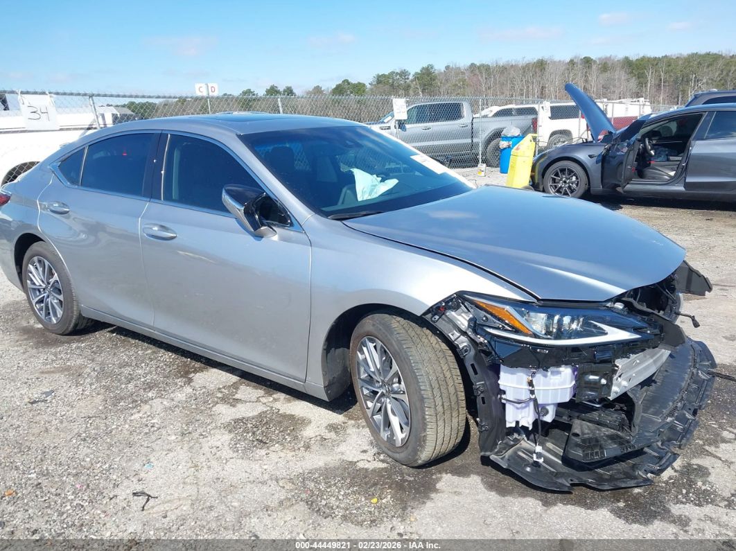 Lexus ES 2025