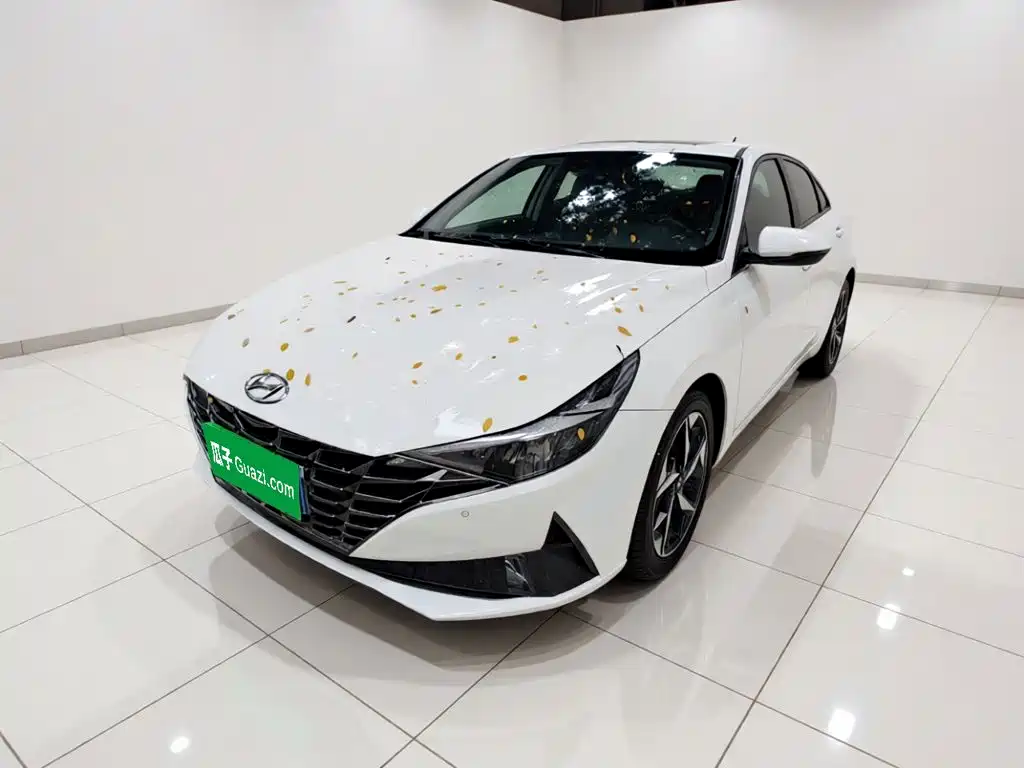 Hyundai Elantra 2023