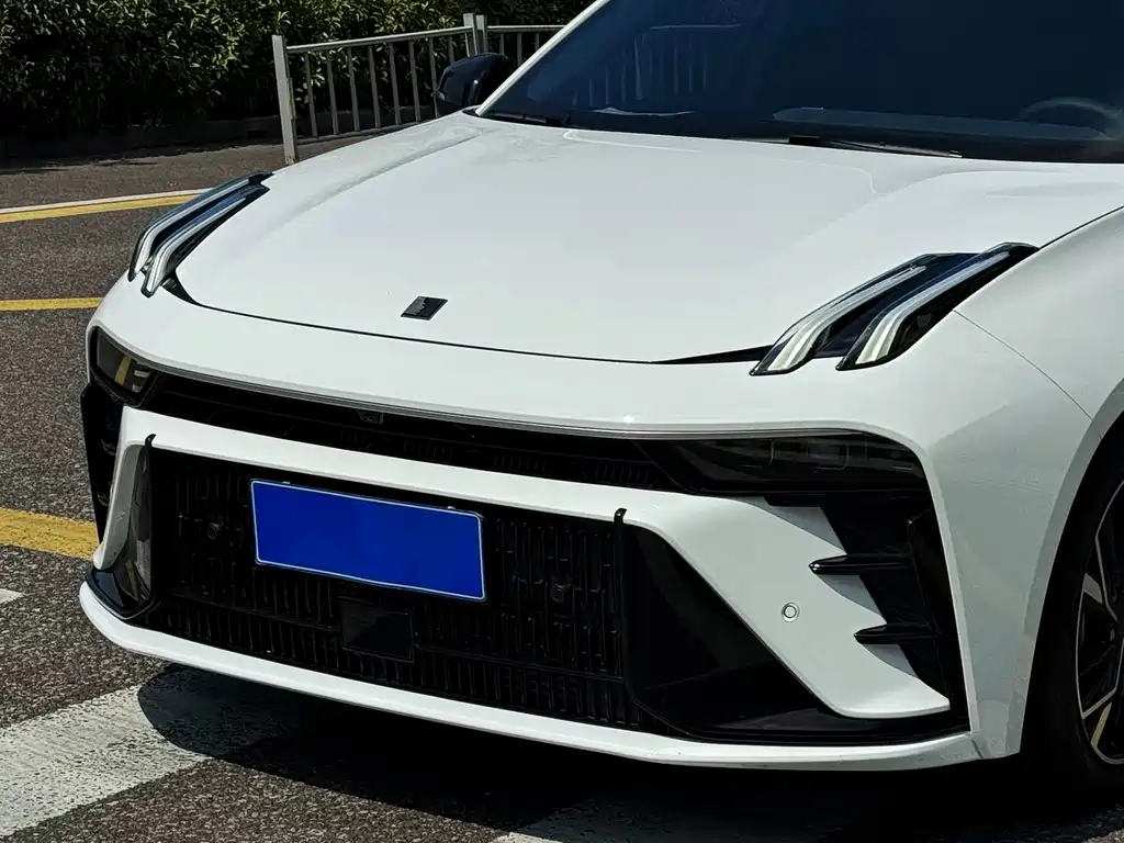 Lynk & Co 03 2022
