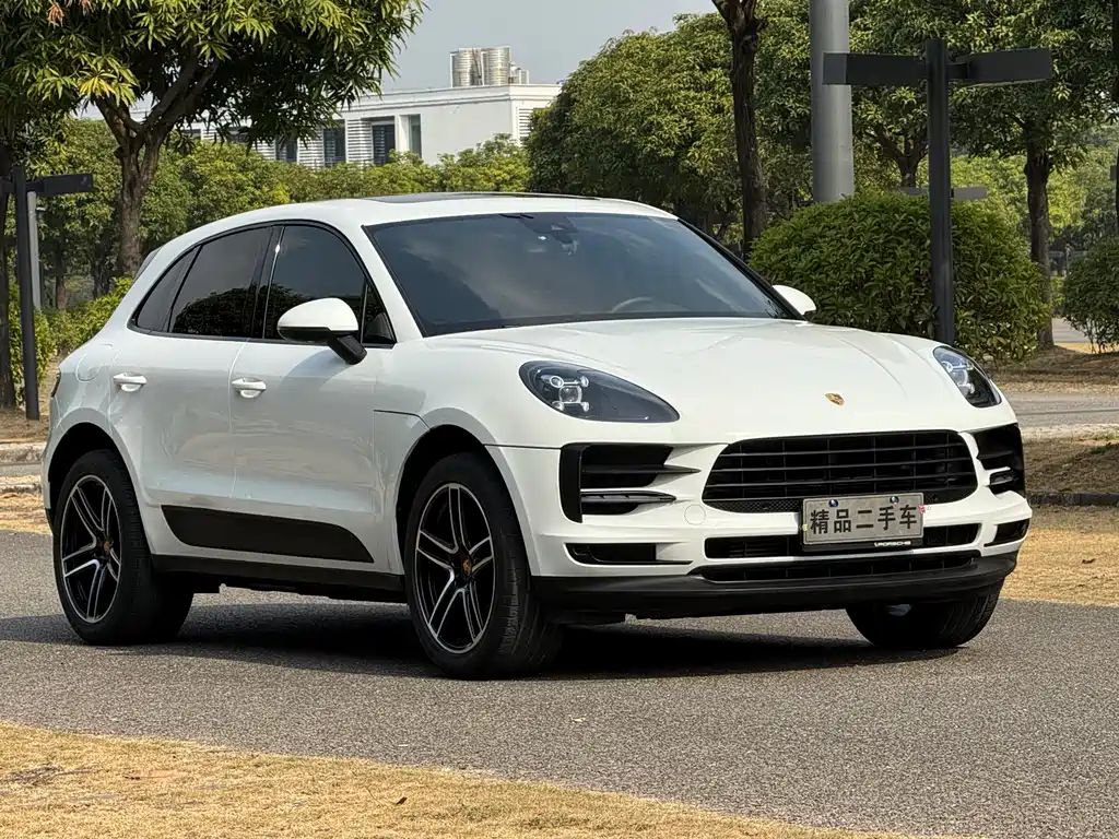 Porsche Macan 2021