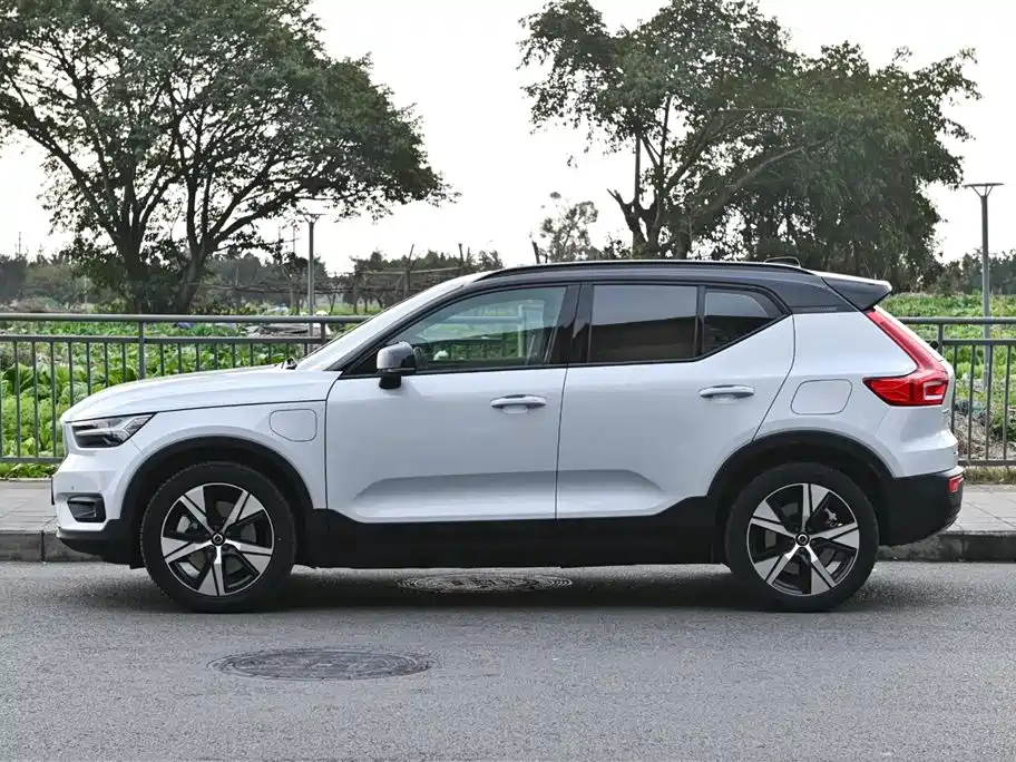 Volvo XC40 2021