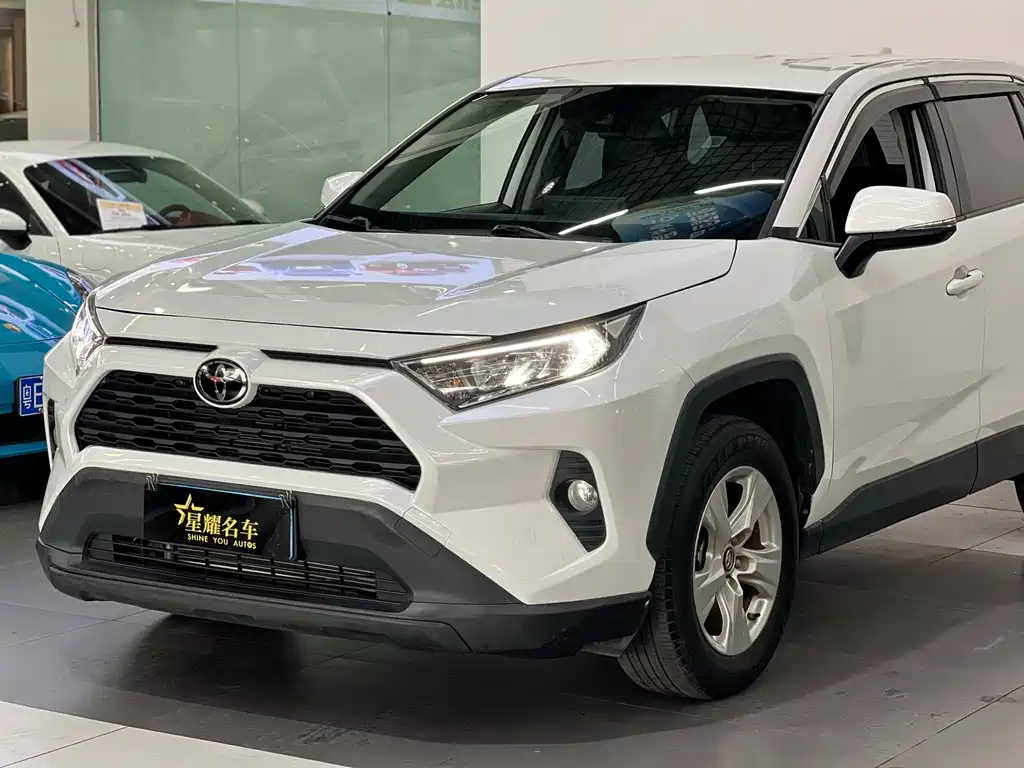 Toyota RAV4 2021
