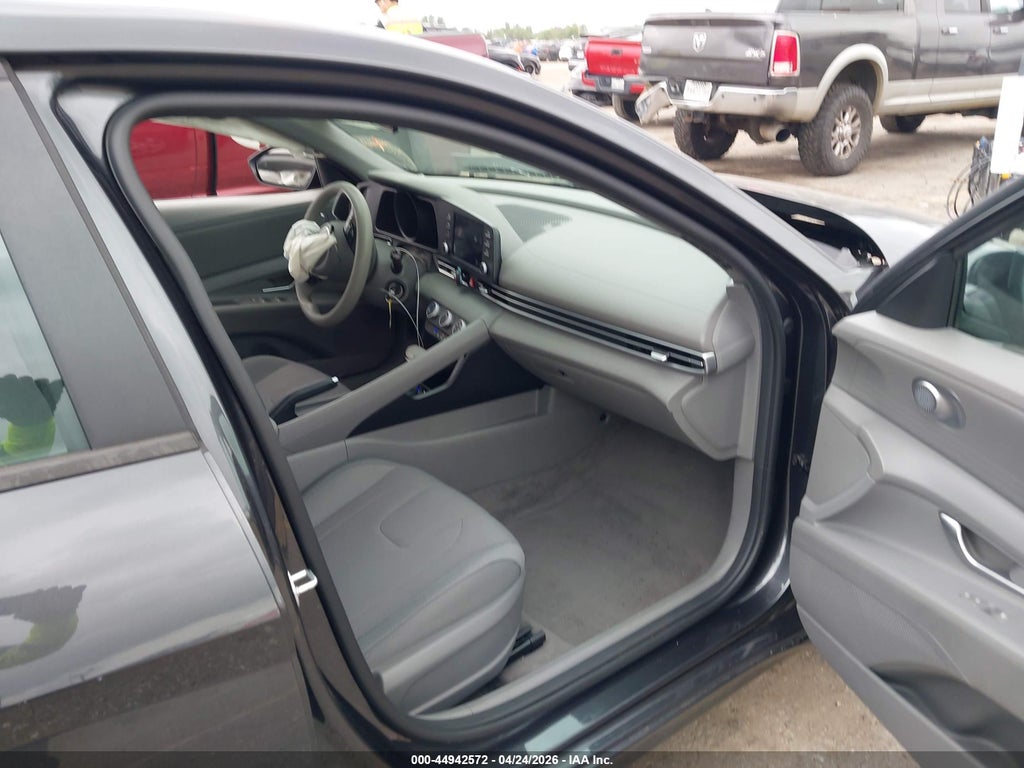 Hyundai Elantra 2021