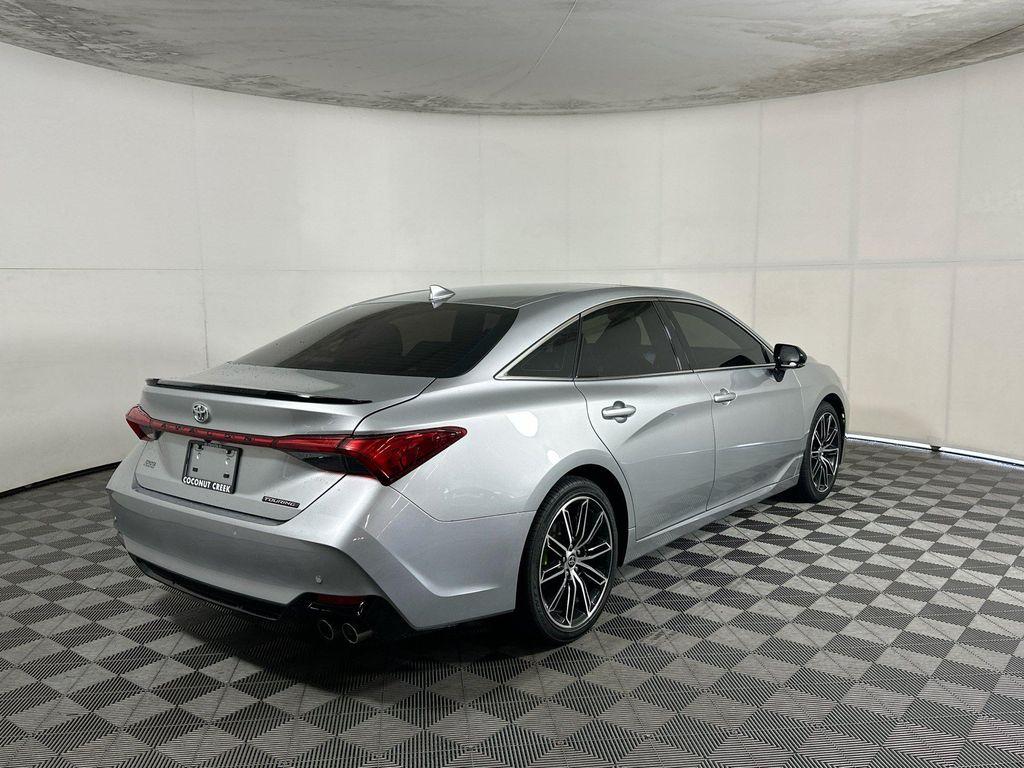 Toyota Avalon 2022