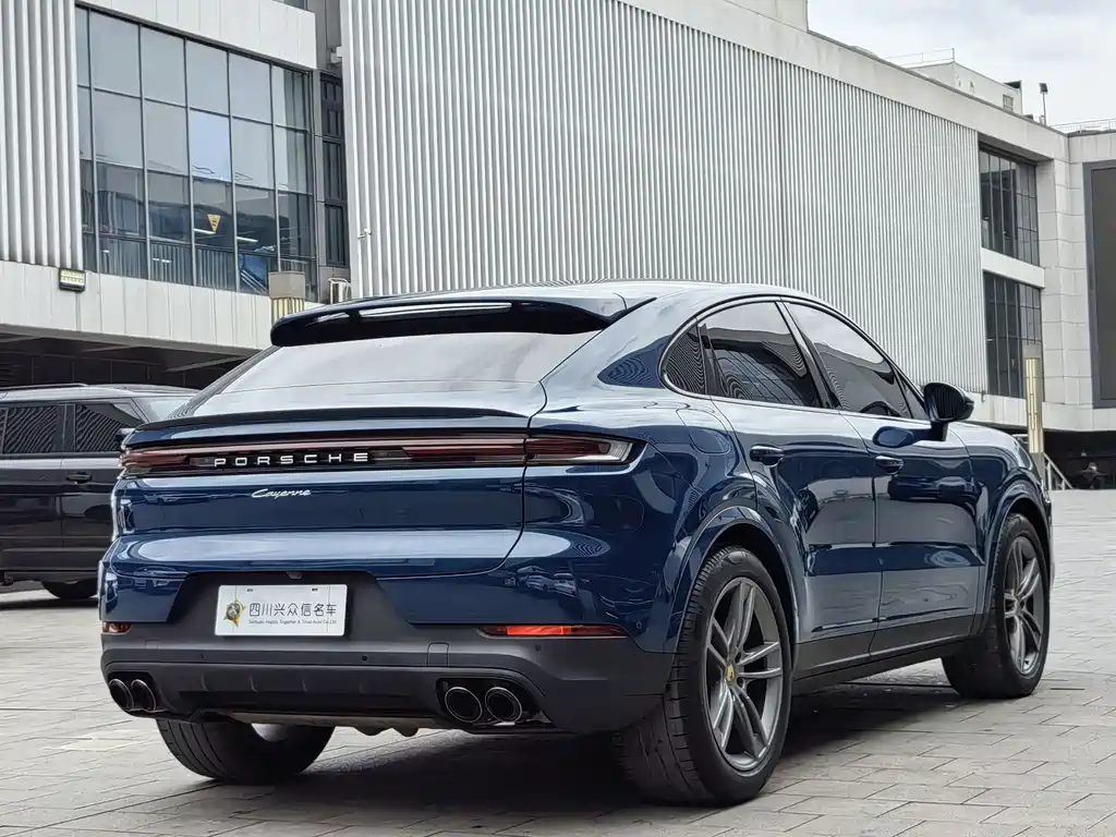 Porsche Cayenne 2024