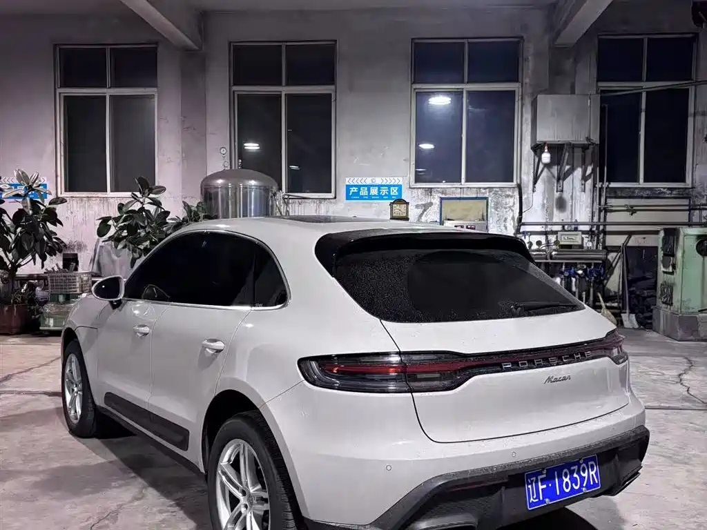 Porsche Macan 2024
