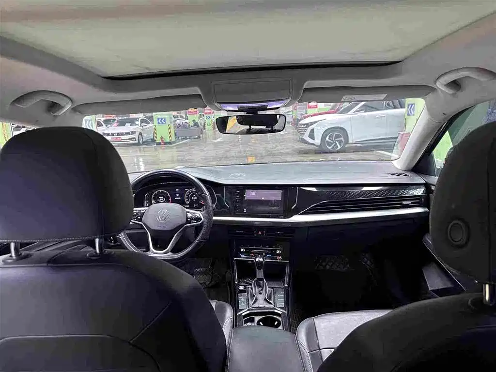 Volkswagen Passat 2024