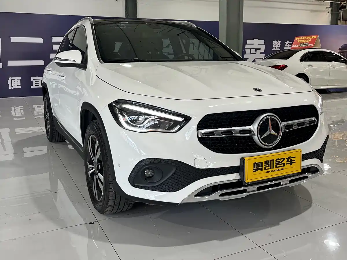 Mercedes-Benz GLA 2021