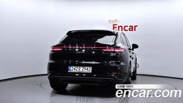 Porsche Cayenne 2022
