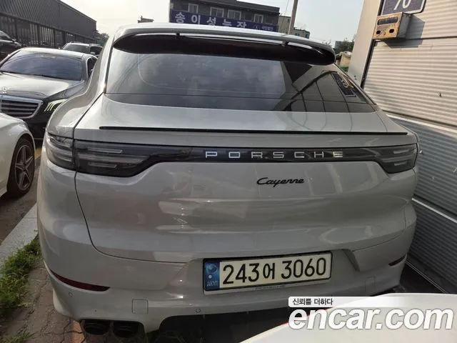 Porsche Cayenne 2021