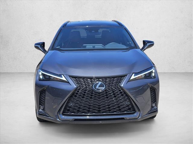 Lexus UX 2024