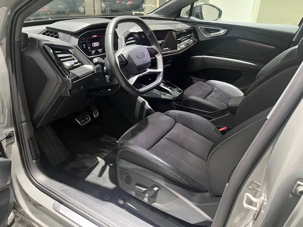 Audi Q4 e-tron 2025