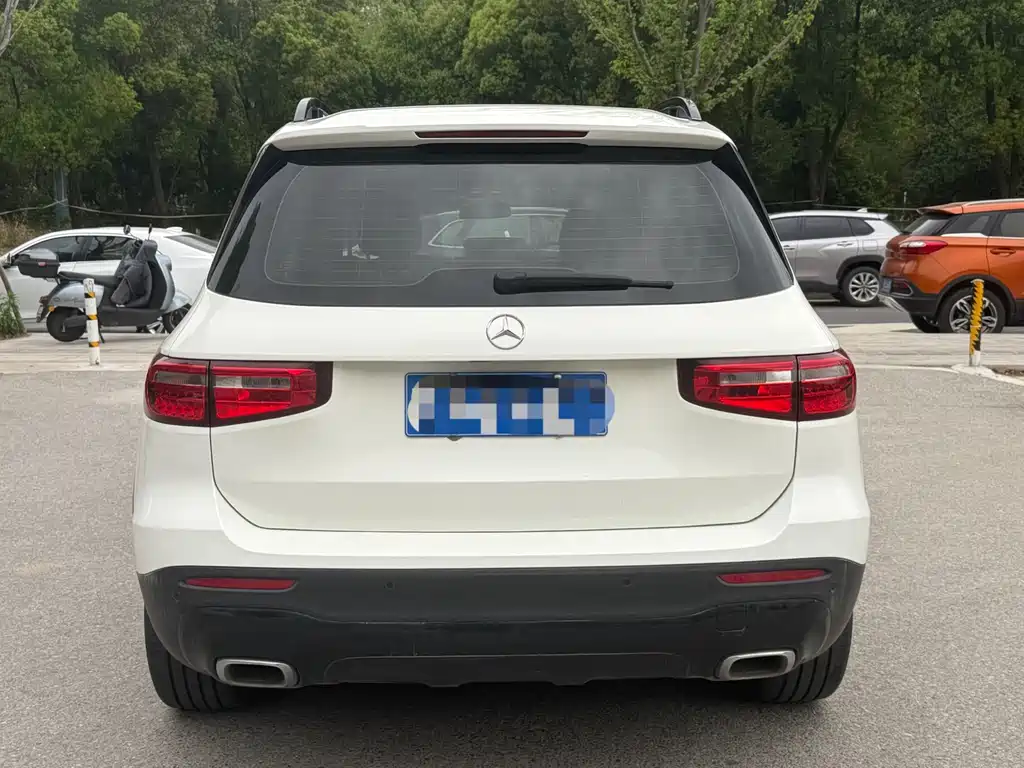 Mercedes-Benz GLB 2021
