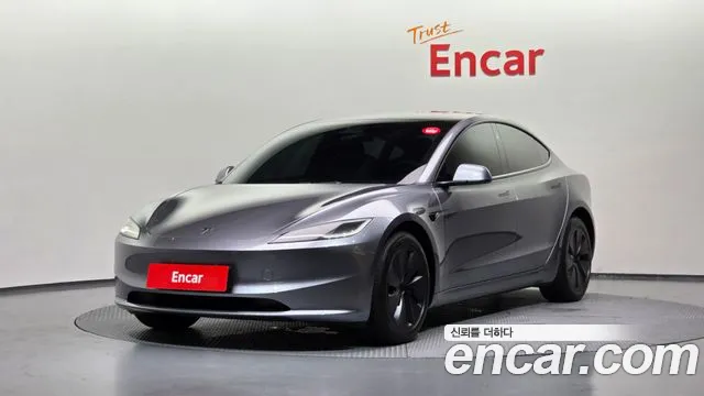 Tesla Model 3 2025