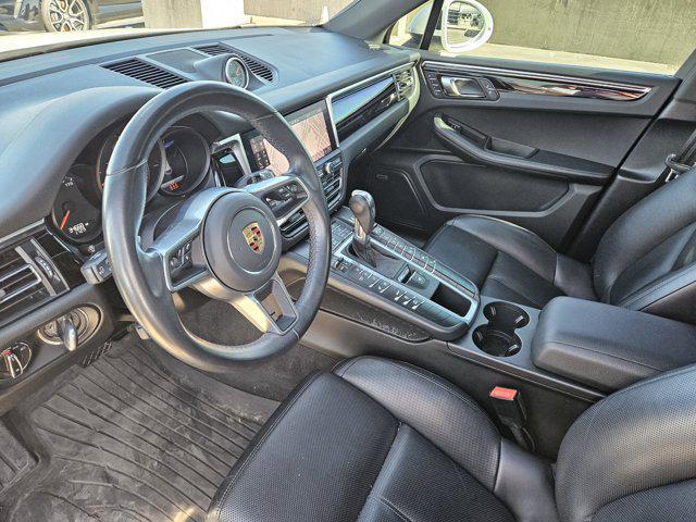 Porsche Macan 2021