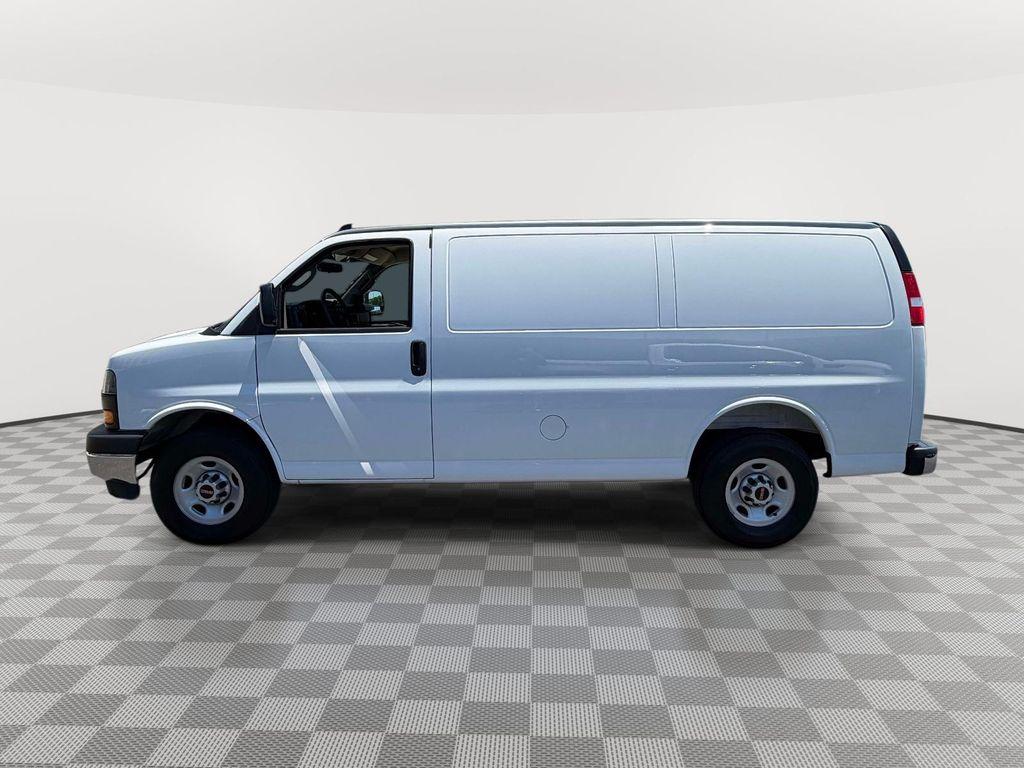 GMC Savana 2025