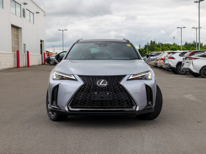 Lexus UX 2024